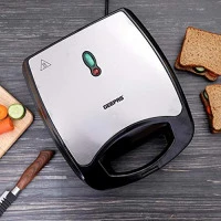 Geepas 2-Slice Sandwich Maker GSM5444 - Non-Stick Plates